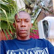 Je veux enseigner , le français en tant que langue étrangère, c'est à dire la littérature,la méthodologie pour bien appréhender non seulement les textes littéraires mais également l'histoire littéraire